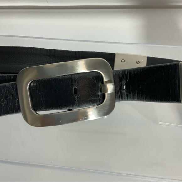 Suzi Roher Canada Black Leather Belt w/Silver Rectangle Hardware w/Silver Buckle - Picture 3 of 14